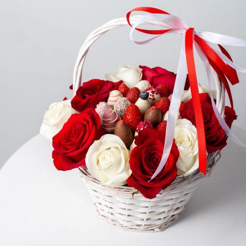 Корзина с клубникой "Чикаго"